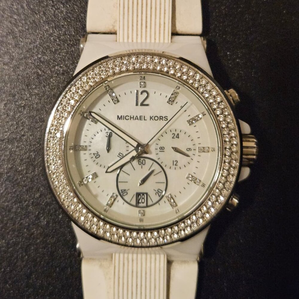 Michael Kors Bel Aire Chronograph Date Watch MK5392 – Used ⌚✨